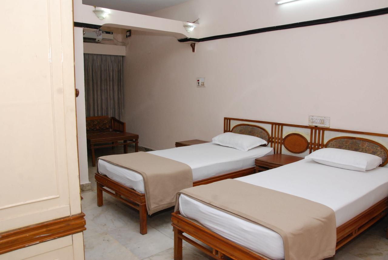 Amogha International Hotel Chitradurga Exteriör bild