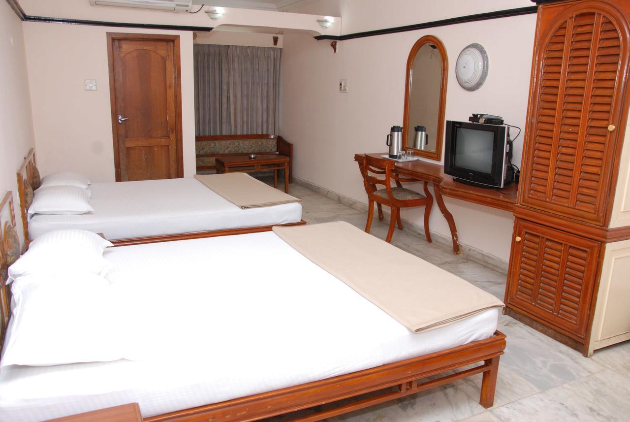 Amogha International Hotel Chitradurga Exteriör bild